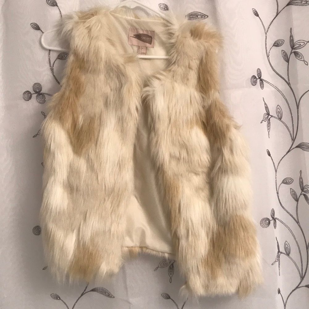 Fake Fur Vest White / Beige